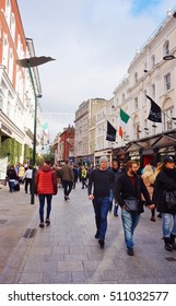 DUBLIN, IRELAND -29 OCT 2016- Grafton Street Is A Pedestrian Thoroughfare And The Main Shopping Street In Central Dublin. It Runs From College Green To Saint Stephens Green.