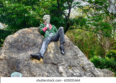 DUBLIN, IRELAND - APRIL 18: Statue of Oscar Wilde at Merrion Square 18 April, 2017 at Dublin, Ireland. Oscar Wilde was an Irish novelist and poet.