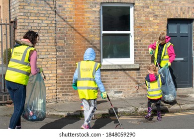 Dublin, Ireland - April 27 2019: Litter Pickup In Dublin Ireland, Local Volunteers Collecting Trash And Rubbish 