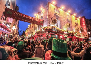 Dublin, Ireland - March 16, 2018: Nightlife On The St Partics Day Near The Temple Bar