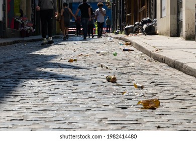 Dublin, Ireland - May 2021 : Lots Of Rubbish Left On The Streets Of Dublin Around Temple Bar District After A Long Sunny Weekend.