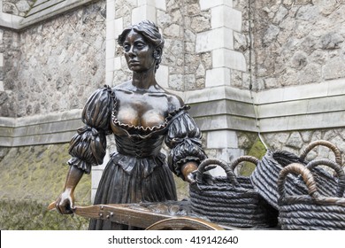 DUBLIN, IRELAND - MAY 7, 2016: Molly Malone statue in the center of the city. The statue has been created to celebrate the city's first millennium in 1988 and its name is a popular song.