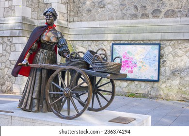 Dublin, Ireland - Oct 25: The Molly Malone statue  on Bram Stoker Week in Dublin, Ireland on October 25, 2014
