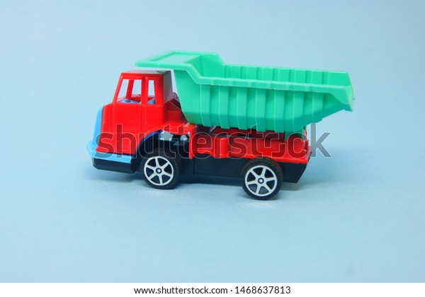 blue dump truck toy