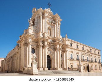 The Duomo Cathedral of Ortigia in Siracusa . Ortygia, Syracuse in Sicily, Italy