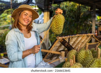 Durian Farmer Sell Durian At The Market