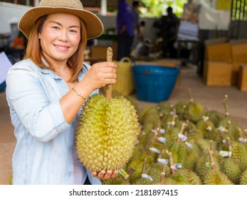 Durian Farmer Sell Durian At The Market