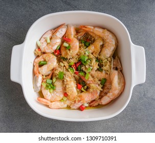 During The Chinese Festive Holiday, Lavish Home Cooked Dishes Graced The Dining Table / Festive Food / Fresh Big Juicy Prawns Steamed With Green Onions And Ground Ginger, Topped With Extra Virgin Oil