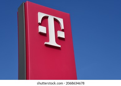 2,159 Telekom Images, Stock Photos & Vectors | Shutterstock