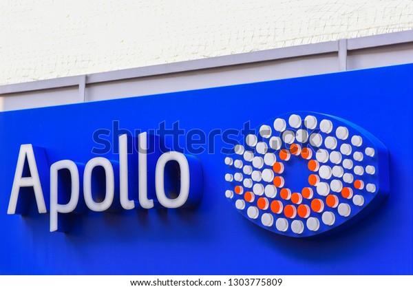 Dusseldorfgermanyjune 0618 Apollo Optic Store Logoapollooptik Stock Photo Edit Now