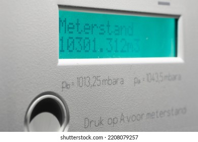 Dutch smart gas meter with wireless connection to the energy supplier. The meter readings ('Meterstand') and gas consumption are automatically transmitted