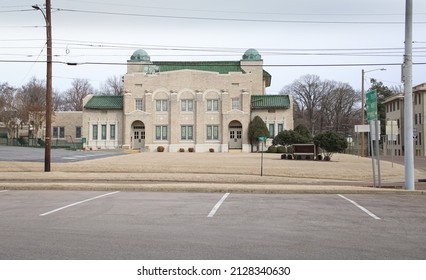 Dyersburg, Tennessee United States - February 13 2022: A Beautiful Church With A Green Roof Downtown