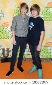 Dylan Sprouse And Cole Sprouse At Nickelodeon's 2009 Kids' Choice Awards. Pauly Pavillion, Westwood, CA. 03-29-09