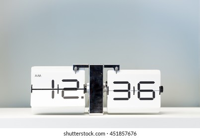 Dynamic clock 