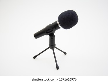 Dynamic microphone on tripod stand