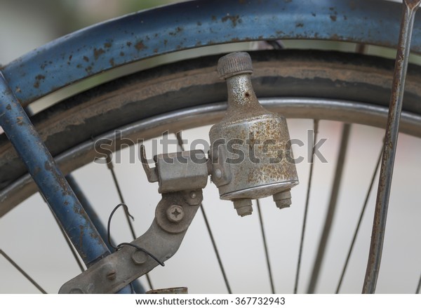 old cycle dynamo light