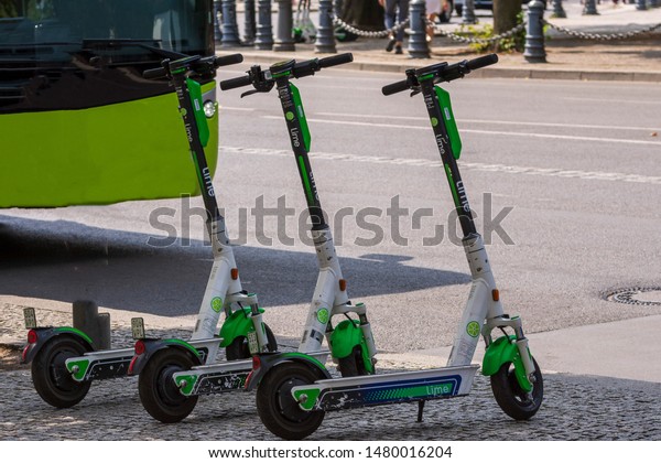 e scooter in Berlin at a street corner, germany,\
06.08.2019, berlin