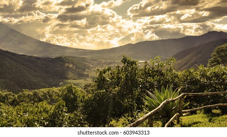 Earth Lodge, Guatemala