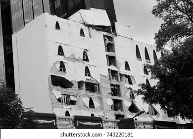 An Earthquake Effected Building In Mexico City 2017. 