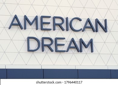 East Rutherford, NJ / USA - Aug. 7, 2020: COVID-19 Closings, Lost Retail Tenants And Bankruptcies Cast A Pall On The Future Of The American Dream Meadowlands Mall Near MetLife Stadium In New Jersey. 