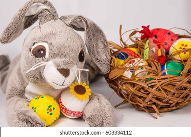 Easter bunny with eggs
