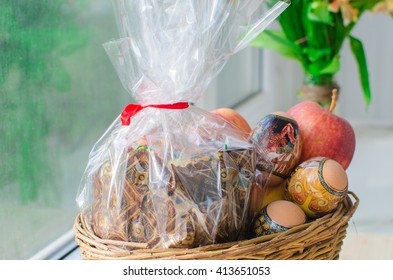 Easter Cake. Eggs. Decor. Easter Celebration.