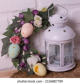 Easter Home Interior. Spring Flowers In A Vase And Easter Eggs