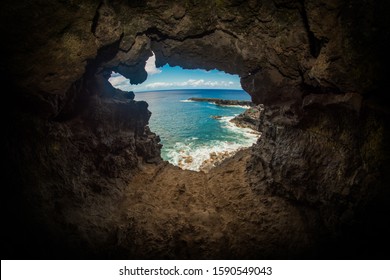 Easter Island Cave - Ana Kakenga