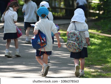 Eastleigh, Hampshire, UK. May 8 2018. Young School Children On A Field Trip 