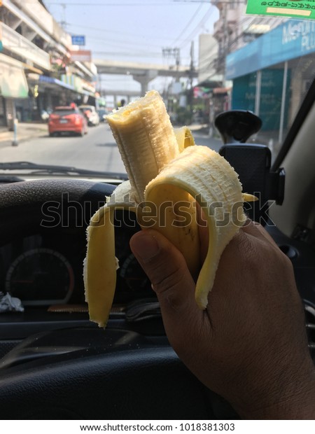 Eat bananas while
driving