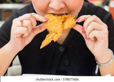 Eating Delicious Fried Chicken Wing