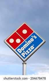 EAU CLAIRE, WI/USA - JUNE 24, 2014:  Domino's Pizza Restaurant Sign. Domino's Is The Second-largest Pizza Chain In The United States And The Largest Worldwide.