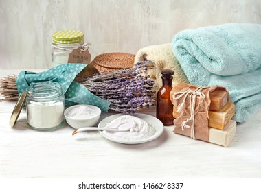 Eco Friendly Products For Home Cleaning. DIY Ingredients - Essential Oil, Lavender, Soap, Baking And Washing Soda, Vinegar. Natural Domestic Cleaning. Zero Waste Detergent