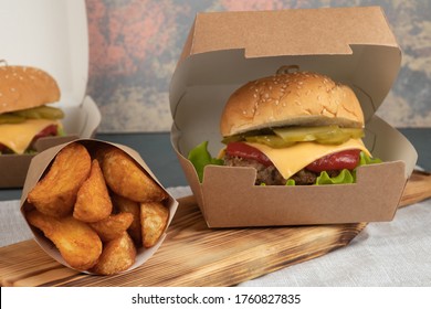 Eco Packaging - Craft Burgers For Delivery Service. Fast Food.