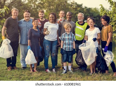 Ecology Group People Cleaning Park Stock Photo 610081961 | Shutterstock