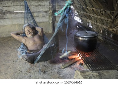 Ecuador, Yasuni National Park - February 6, 2017: In The Deep Of Amazonian Jungle Live Huaorani Indians. They Are Still Living By The Old Traditions And Habits.