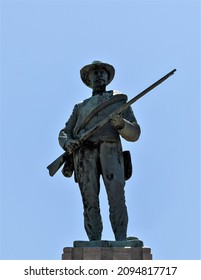 Edenton, NC, USA,04 27 2020, Statue Of A Confederate Solder Put Up To Remind Us Of Our History And In Honor.