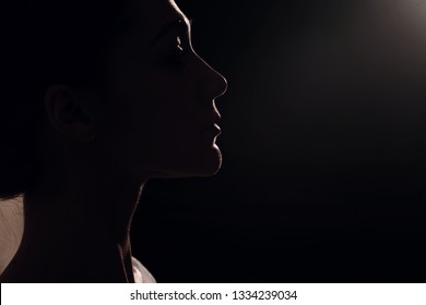 Edge Lit Profile Woman Portrait Stock Photo 1334239034 | Shutterstock