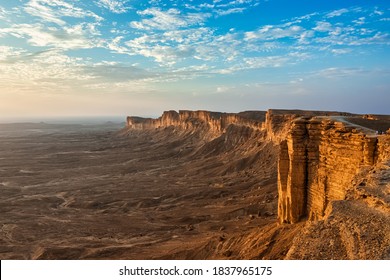 Edge Of The World, A Natural Landmark And Popular Tourist Destination Near Riyadh -Saudi Arabia.