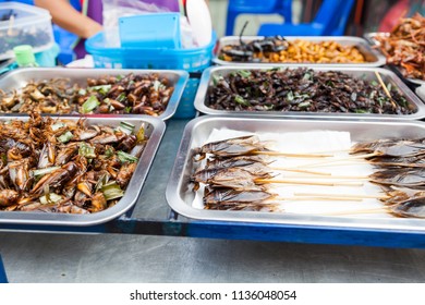 161 Edible roasted and spiced meal worms Images, Stock Photos & Vectors ...