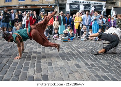 Edinburgh Festival Fringe 2022-5 Aug-29 Aug Edinburgh UK. Performers On The Street. Actors Of Street Theater And Musicians In Capitol Of Scotland. A Comedy Actors Perform On The Royal Mile.