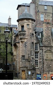 EDINBURGH, SCOTLAND - 08 May 2021 Writers’ Museum Building On Lady Stairs Close In The Old Town Of Edinburgh