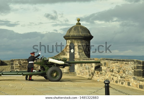 Edinburgh Scotland One Oclock Gun Stock Photo Edit Now
