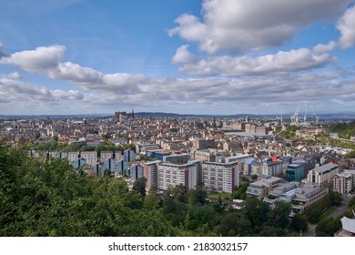 Edinburgh Scotland City View Of Old And New. 