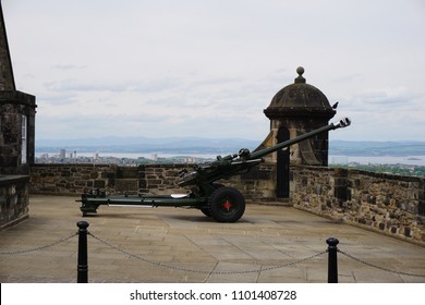 One O Clock Gun Images Stock Photos Vectors Shutterstock