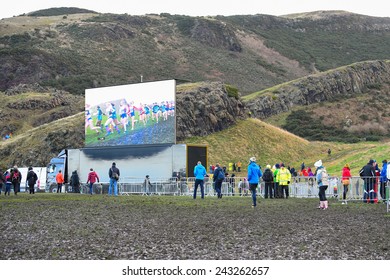 EDINBURGH, SCOTLAND, UK, January 10, 2015 - Public Enjoying The Great Edinburgh Cross Country Run Despite  Bad Weather. 