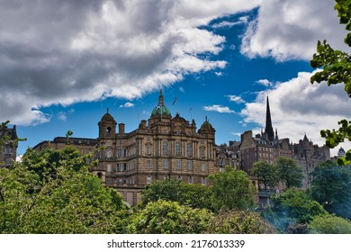 Edinburgh, Sotland, Britain, July 2022, Classic Architecture Of Royal Bank Of Scotland Building Now A Museum And Also Headquarters Of Lloyds Banking Group