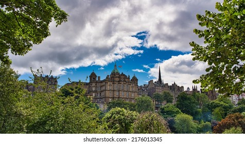 Edinburgh, Sotland, Britain, July 2022, Classic Architecture Of Royal Bank Of Scotland Building Now A Museum And Also Headquarters Of Lloyds Banking Group