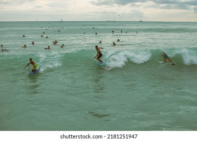 Editorial Content From People Surfing In Oahu, Honolulu, Hawai, 2022