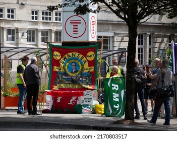 Editorial Swansea, UK - June 23, 2022: Pickets At Swansea High Street Rail Station During The RMT Official Rail Strike